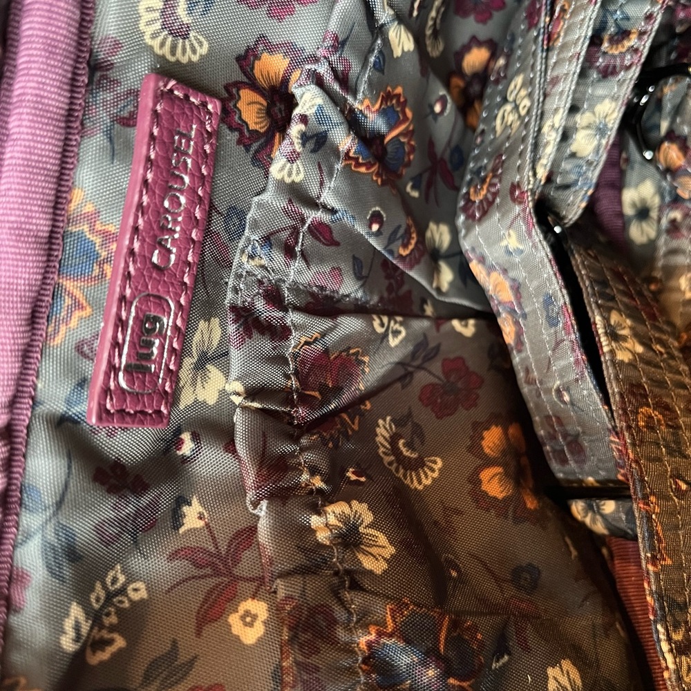 LUG Carousel in Vegan Leather with two straps. New without Tags. - Picture 2 of 2